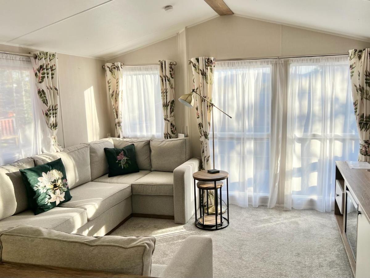 Silver Birch Lodge 阿维莫尔 外观 照片