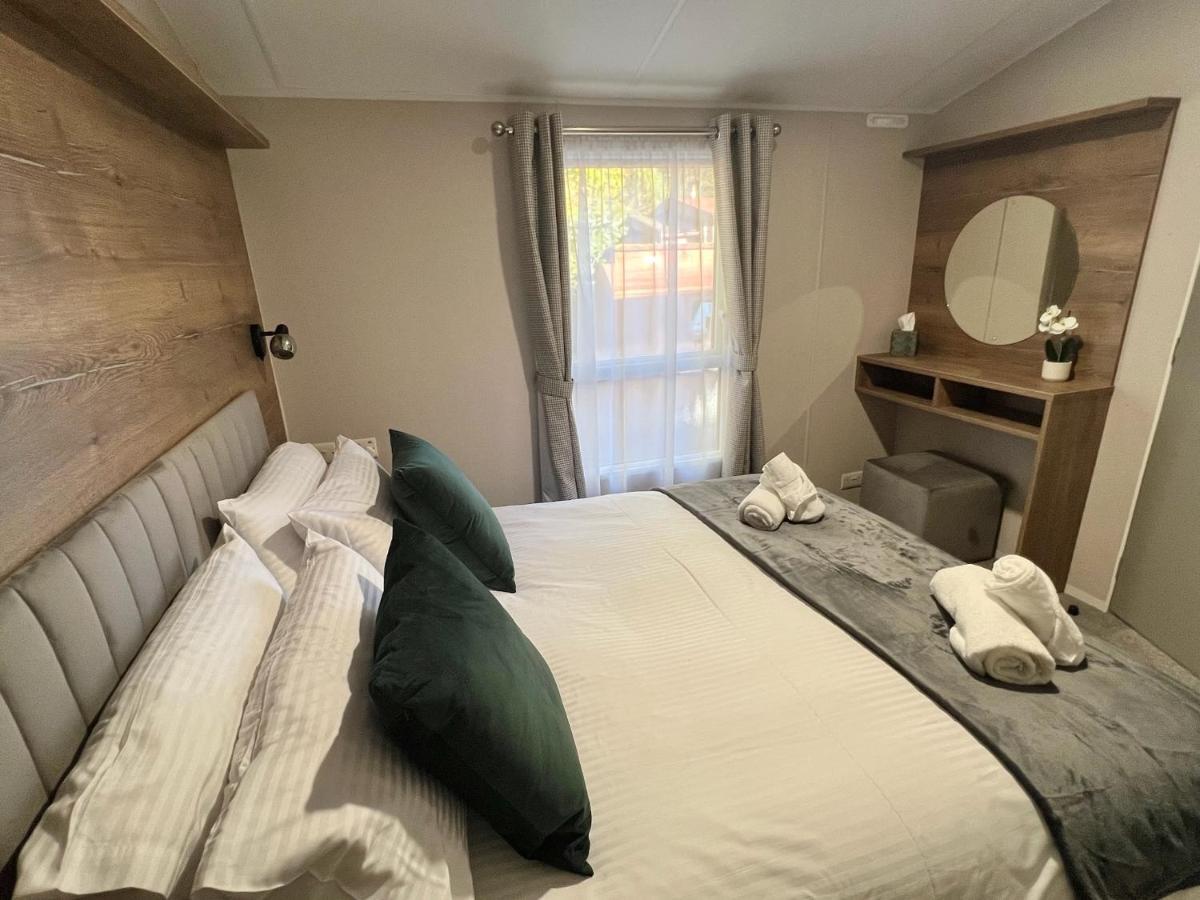 Silver Birch Lodge 阿维莫尔 外观 照片
