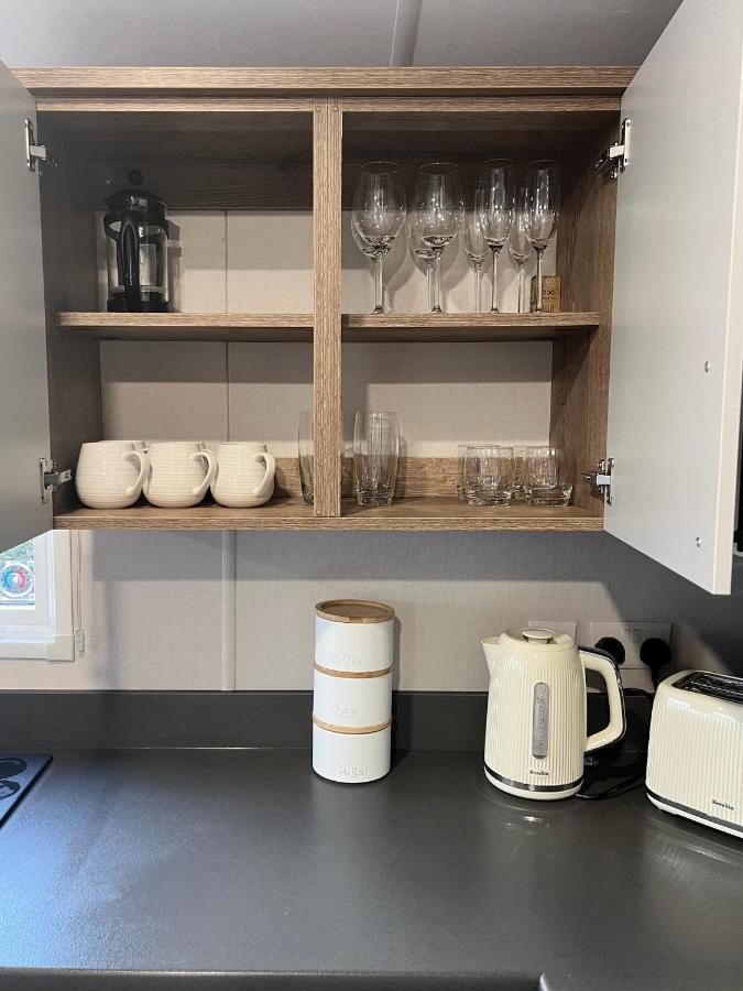 Silver Birch Lodge 阿维莫尔 外观 照片
